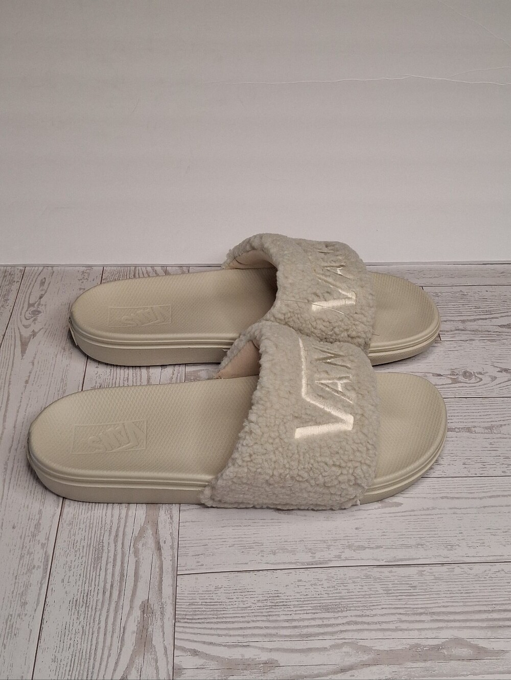Vans Oatmeal Sherpa La Costa Slid-On  Women's Cozy Slipper Sandals Size 10 - Picture 8 of 8